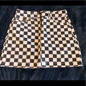 BDG CHECKERED SKIRT
